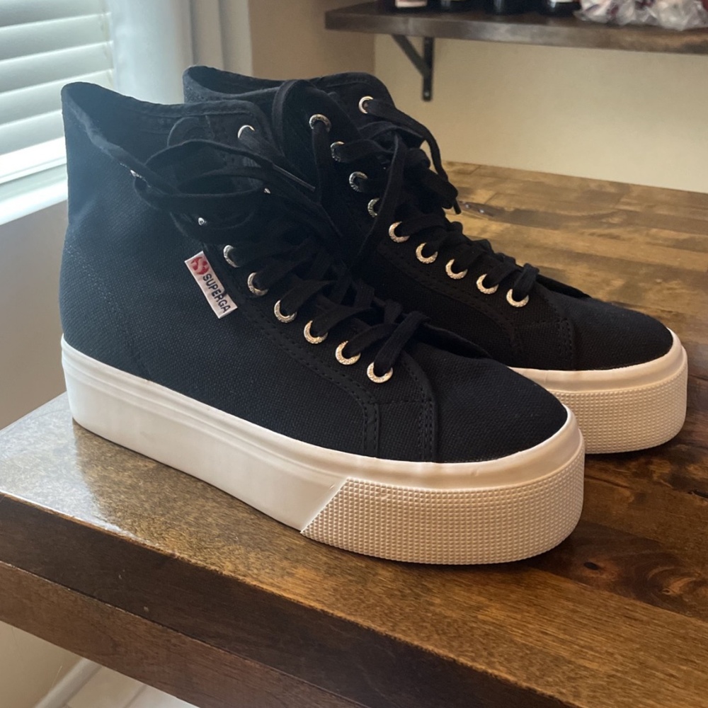 Superga Hightop Sneaker